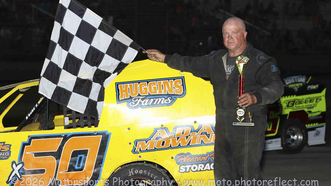 Huggins Hustles to Boone Mod Lite Victory; Modified Make-Up Feature Set for Saturday