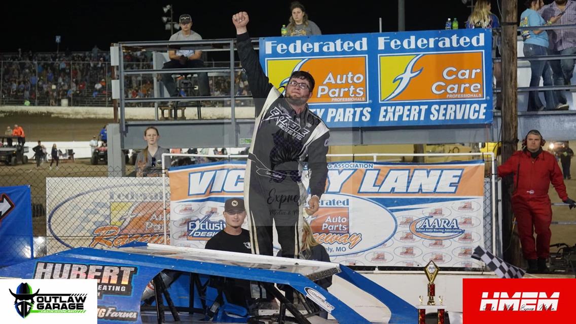 Owen Steinkoenig takes Modified win at Federated Auto Parts Raceway at I-55!