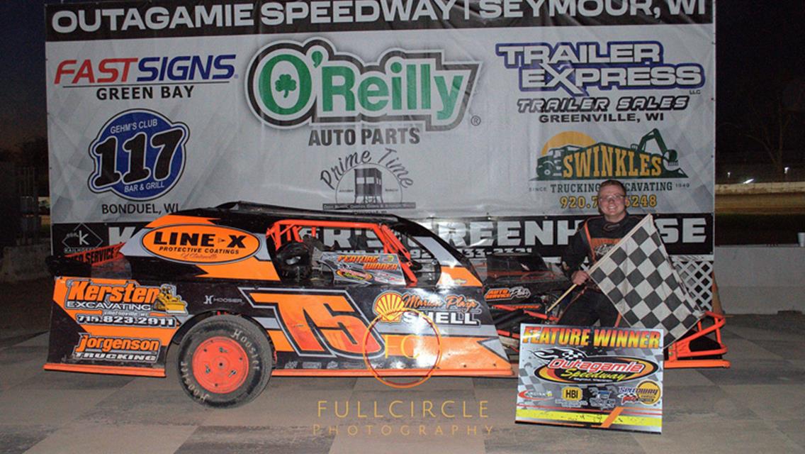 WHITMAN SHADES SCHMIDT, SCORES OUTAGAMIE IMCA MOD GO