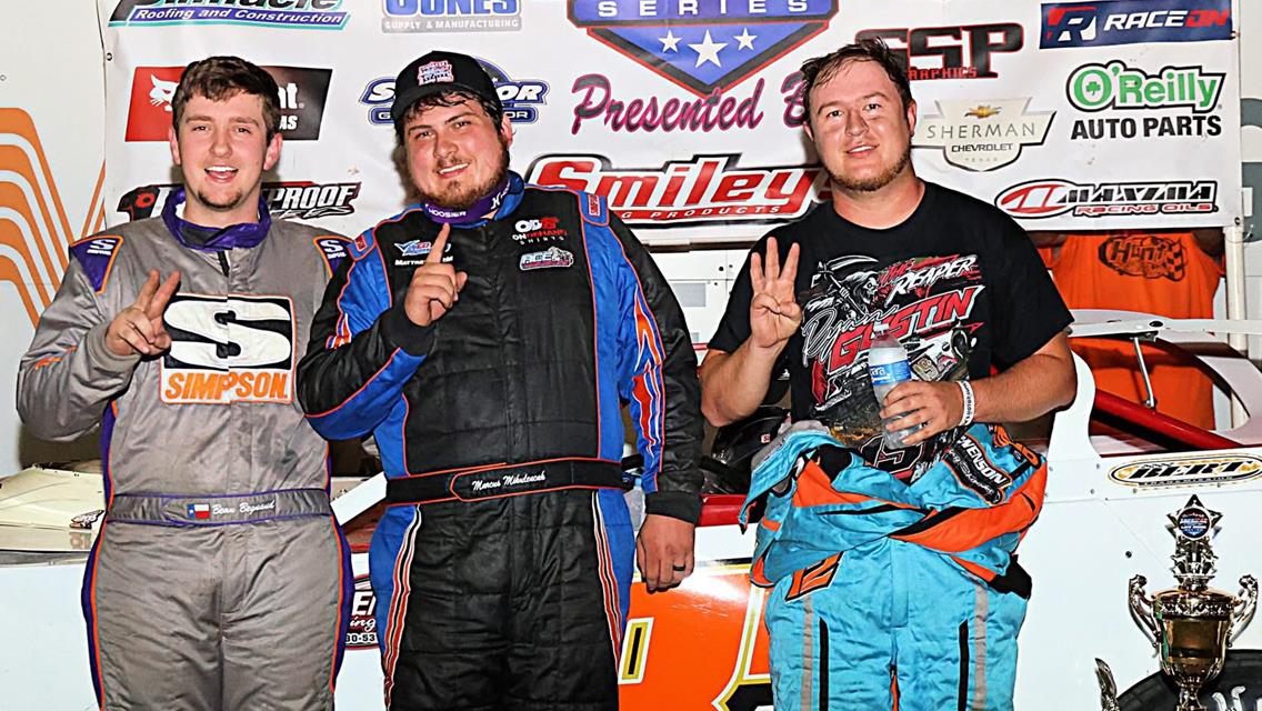 Mikulencak Leads Flag-to-Flag at Hunt County Raceway!