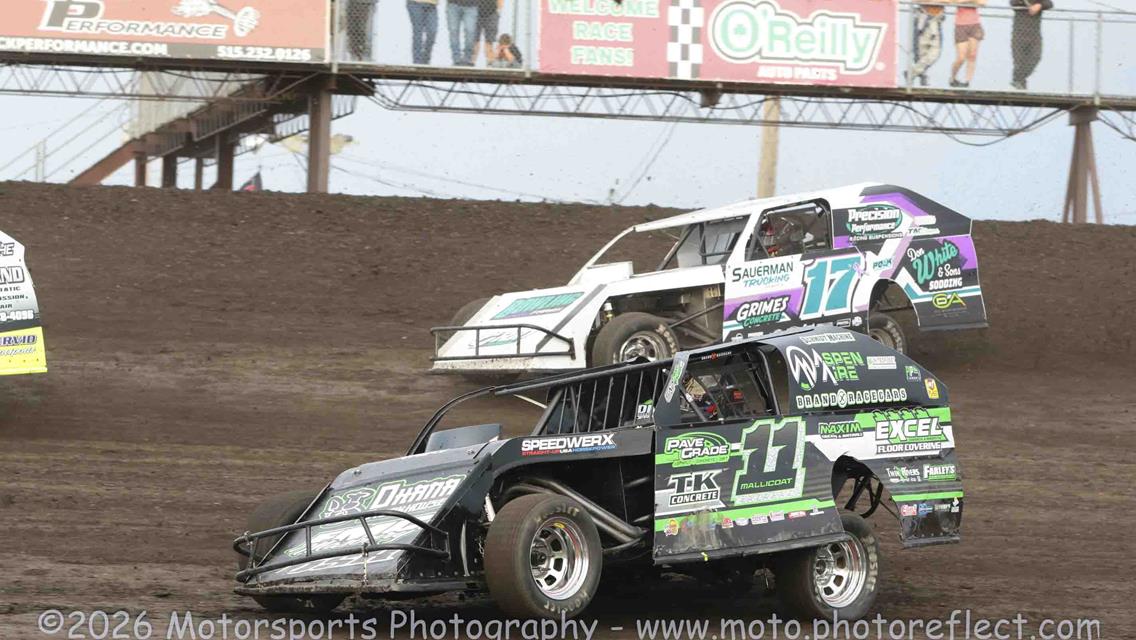 Huggins Hustles to Boone Mod Lite Victory; Modified Make-Up Feature Set for Saturday