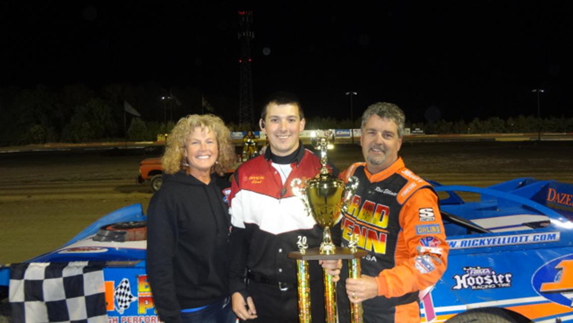 RICKY ELLIOTT LEADS ALL 50 FOR $8065 LATE MODEL PAYDAY