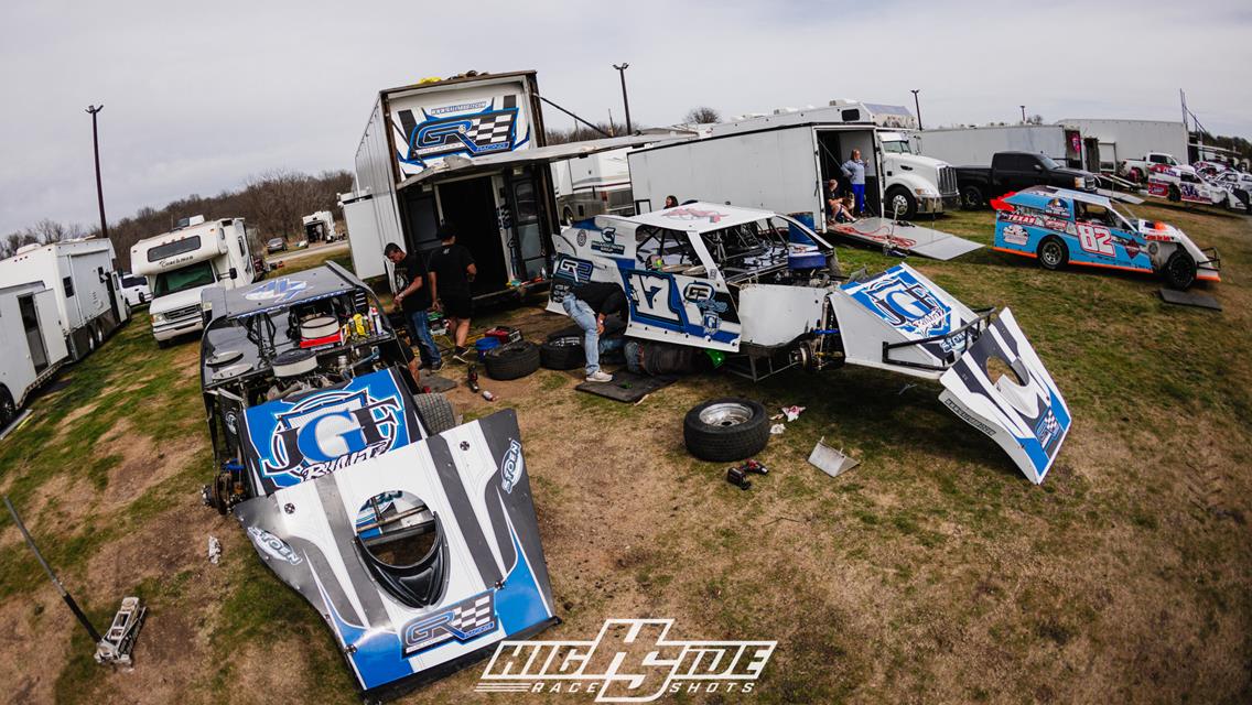 Fito and Jake compete in inaugural Modified World Championship at Mississippi Thunder