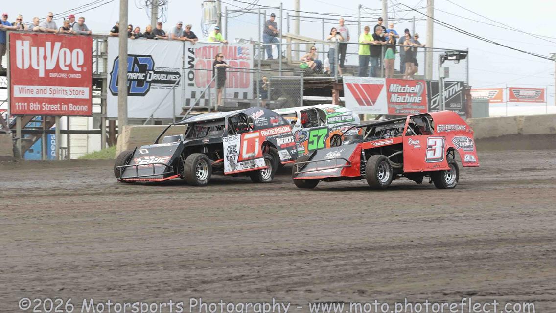 Huggins Hustles to Boone Mod Lite Victory; Modified Make-Up Feature Set for Saturday