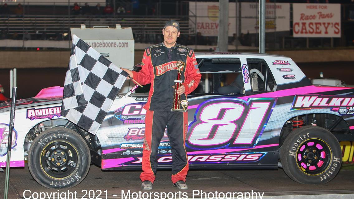 McBirnie by a nose in thrilling Modified victory
