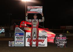 DAVIS DOMINATES IN FIRST WAR WIN A
