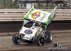 Chase Randall helps TKS Motorsport