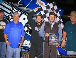 LORNE WOFFORD SCORES WAR 305 WINGED SPRINT WIN