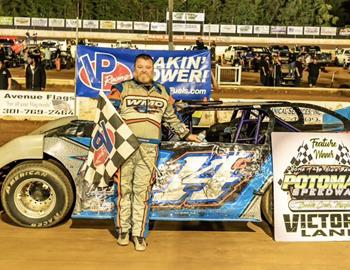 Not only did he pick up a win, Chuck Bowie claimed the track championship at Hagerstown Speedway on Friday, September 26.
