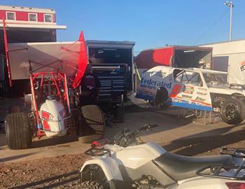 Ken ready to race at Tri-State Speedway (Pocola, Okla.) on Nov. 11.