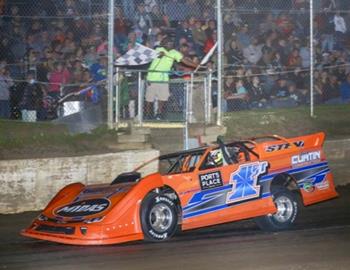 Justin Reed banked a $5,098 victory in Saturday night’s Garry Swibold Memorial at Peoria (Ill.) Speedway. (Brendon Bauman image)