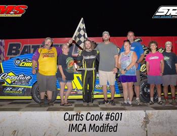 Curtis Cook piloted the Jayson and Tonya Hefley-owned No. 601 IMCA Modified to the victory at Batesville Motor Speedway.