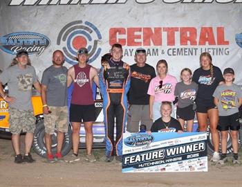 Reimer Racing and driver Jayce Reimer won the IMCA Racing Stock Car feature SaltCity Racing on Friday, June 20.