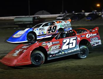 Shane Clanton on his way to a $40,000 victory at Belleville (Kan.) High Banks on June 14, 2022. (Todd Boyd image)
