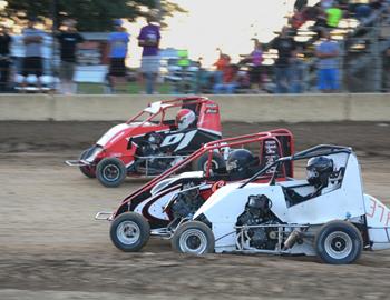 Nick Howard #37H, Allan Koch #41 and Quinn Jones #17J
