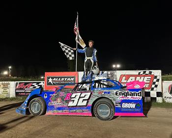 Ryleigh Beebe made his second visit to victory lane at Thunderbird Raceway on July 12.