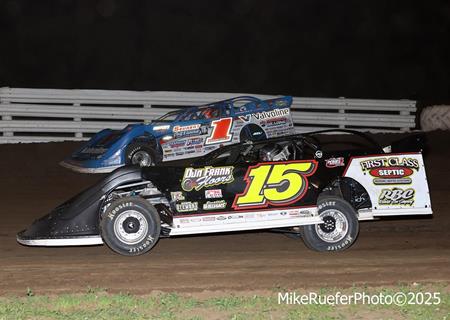 Justin Duty competes in Dairyland Showdown with World of Outlaws