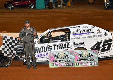 Holland visits Mitchell’s Motorplex victory lane