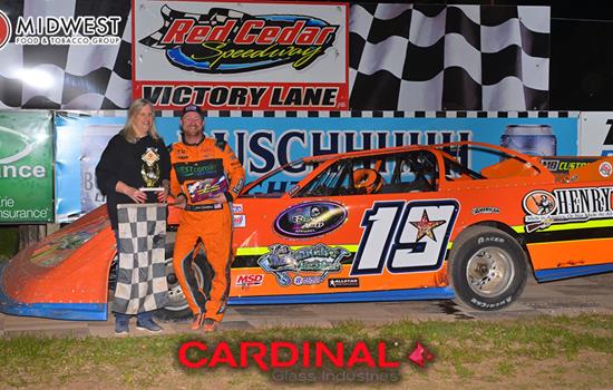 Wahlstrom Wins Free Grandstand Nigh