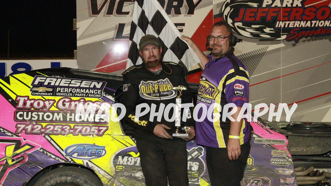 82 cars and perfect weather on Liberty Natl Bank Night at Park Jeff