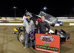 Hickle Wins Opening Night at Skagi