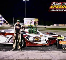 Feature winners equal Champions to wrap up 2025 weekly racing sea